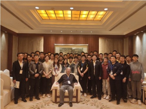 继续了解符合学位授予要求的九游成为纽