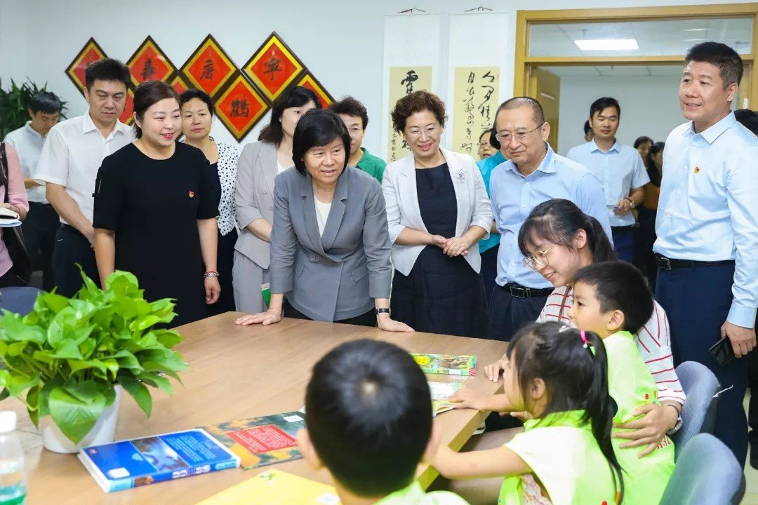 b8fc944de77041229418879c54c4c081.jpg 等到在座的小朋友们上大学的时候